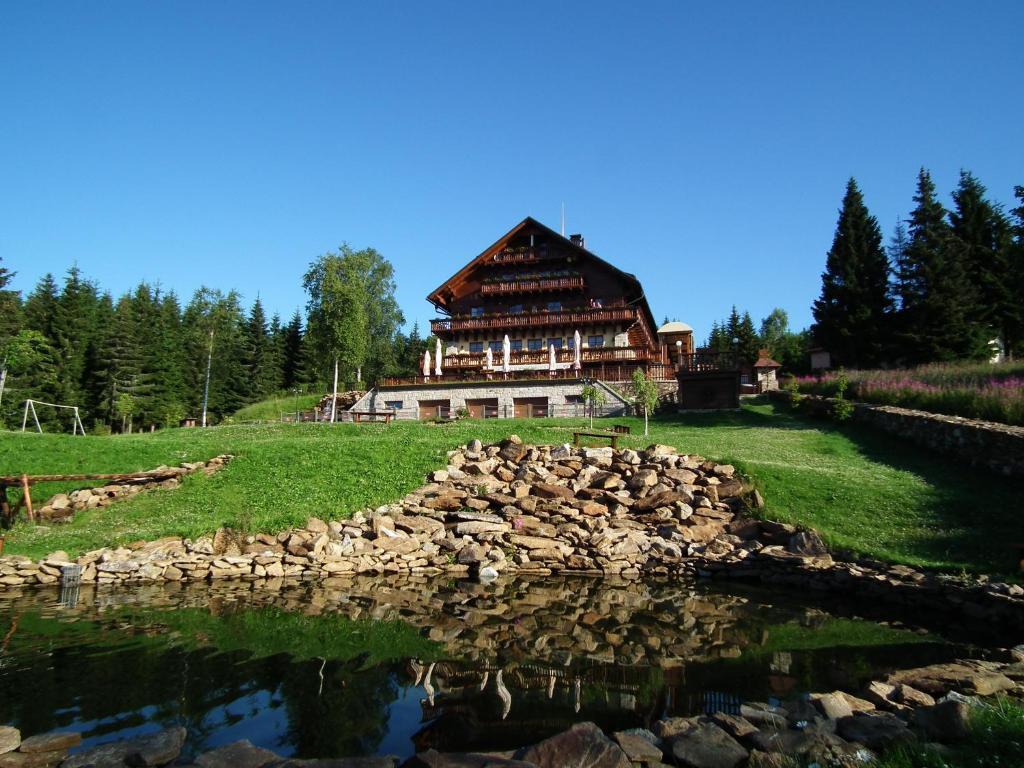 Hotel Alpska Vyhlidka Kvilda Exteriör bild
