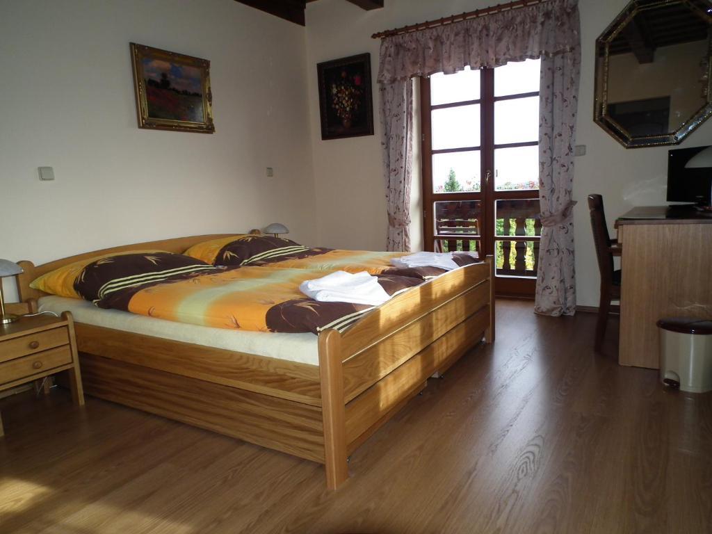 Hotel Alpska Vyhlidka Kvilda Rum bild